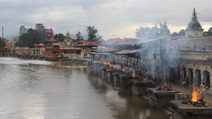 Nepal Kathmandou Cremation des corps