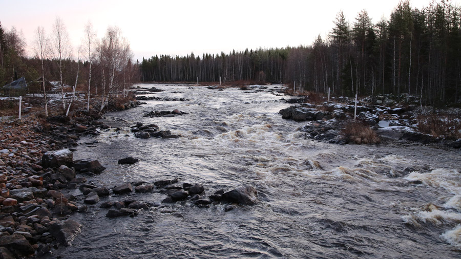 Finlande Laponie Fleuve